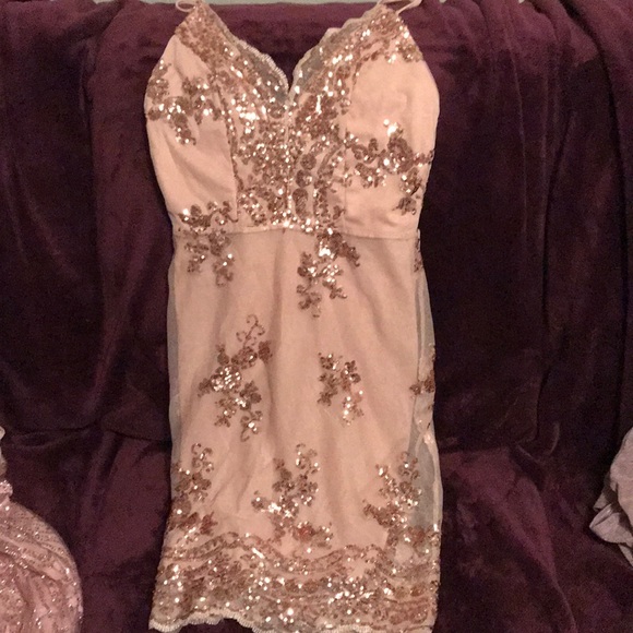 Dress - Picture 1 of 3